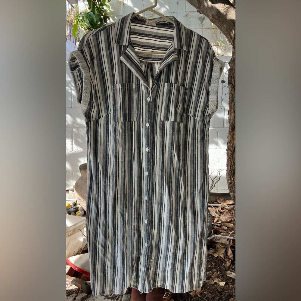 Hem and Thread Shirt Dress Size Large Grey Stripes